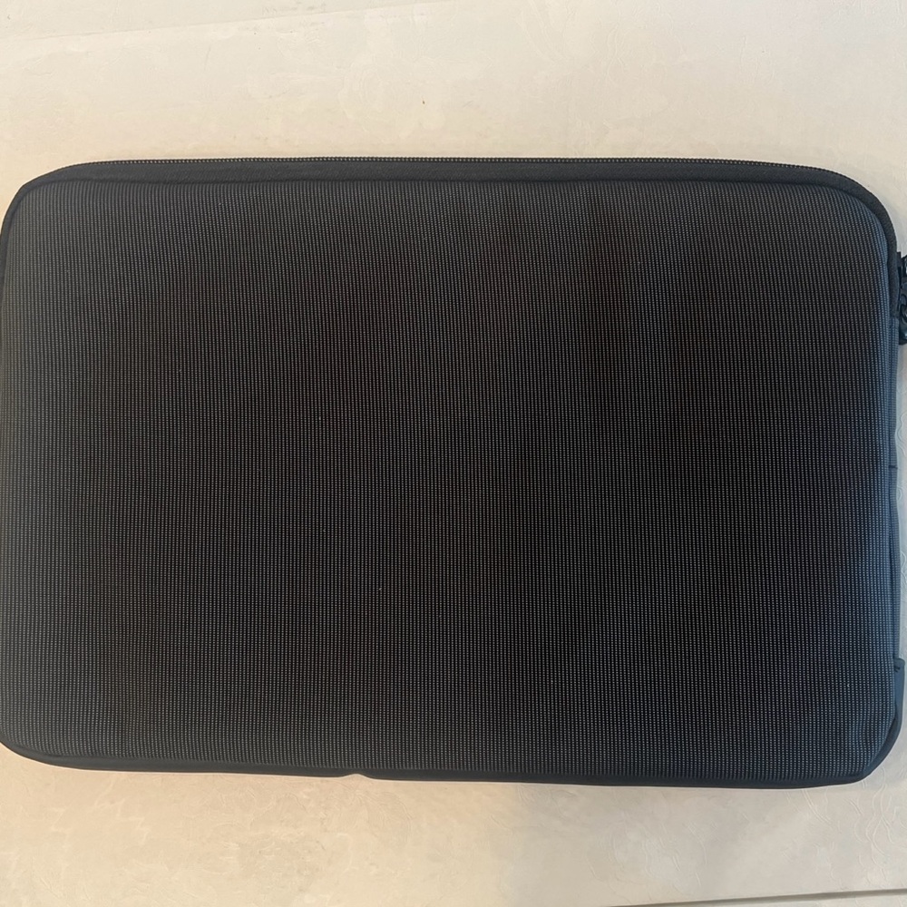 Dell Black Neoprene Tablet Sleeve Case Padded with Zip Pocket